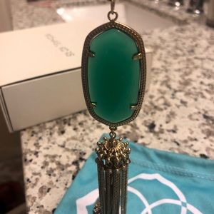 Kendra Scott necklace